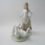 446 8565 FIGURINE